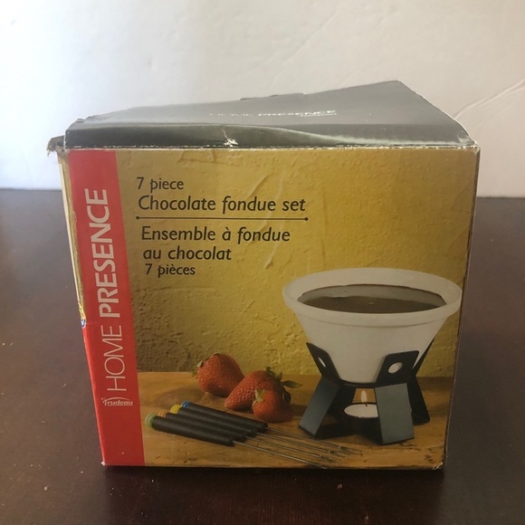- Chocolate Fondue Set. NEW in Box - Picture 2 of 2